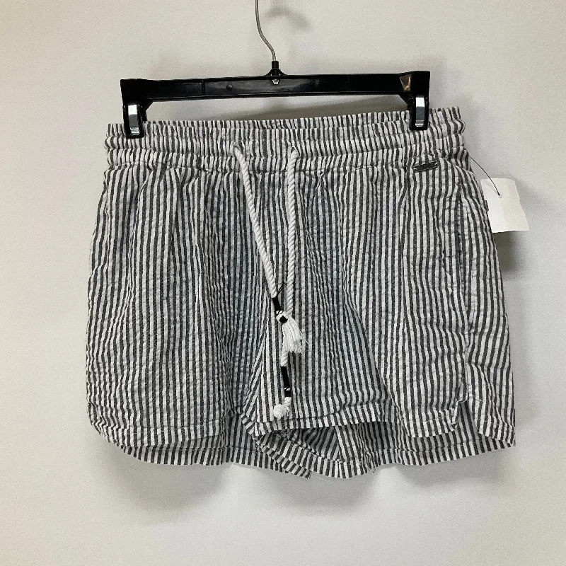 Striped Pattern Shorts Clothes Mentor, Size M Modern Men's Tech