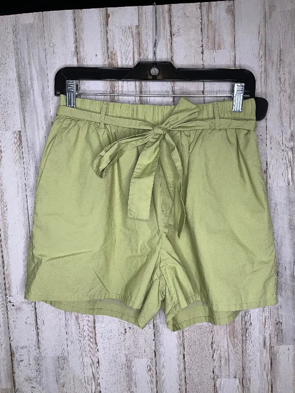 Green Shorts Sunday, Size 4 Artistic Men's Hand