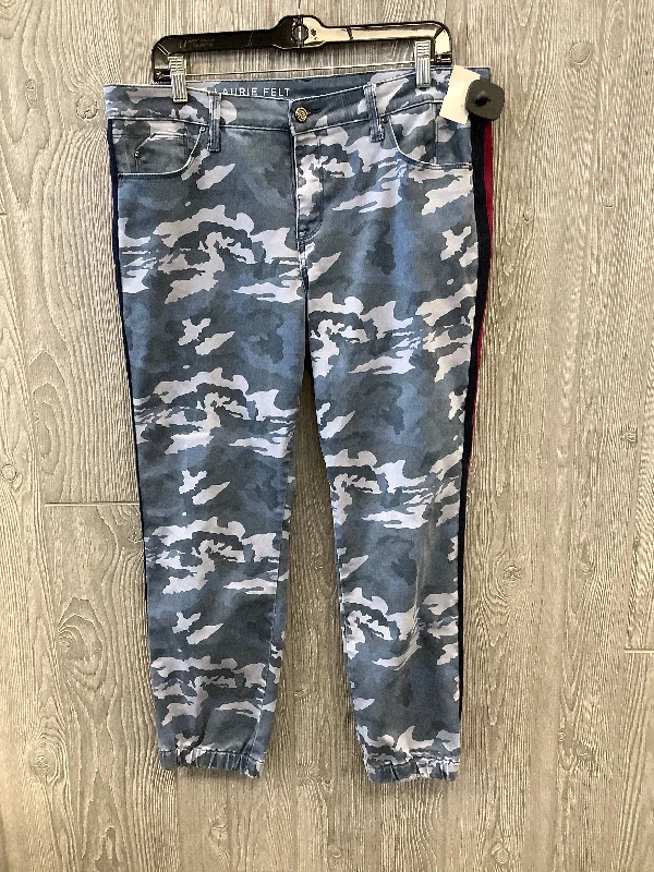 Camouflage Print Jeans Cropped Laurie Felt, Size 12 Preppy Men's College